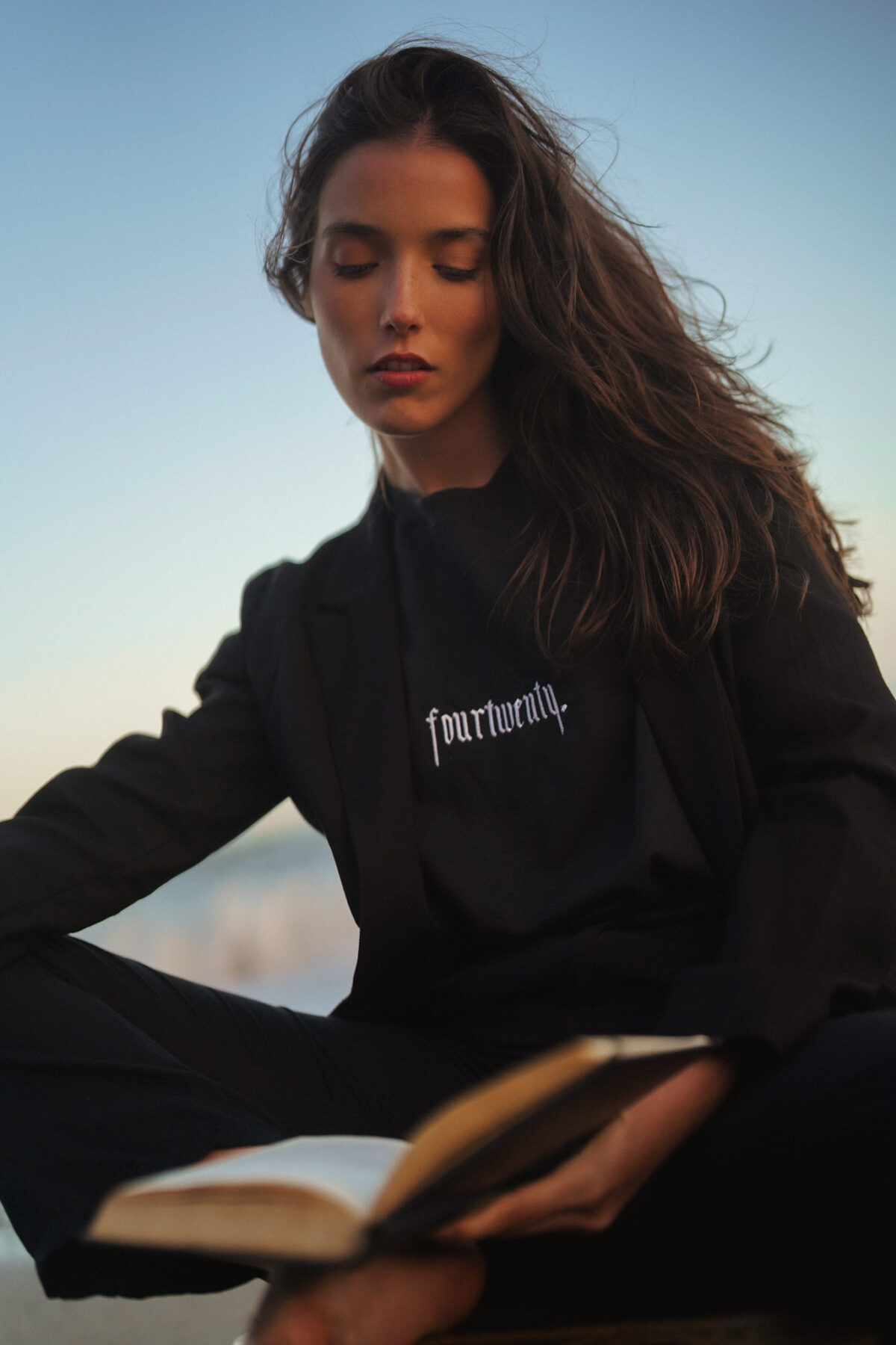 BLACK FT